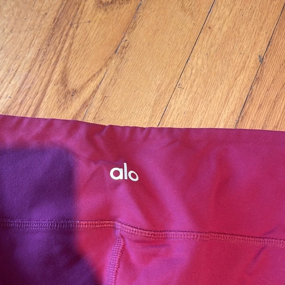 Alo Yoga Criss Cross Cutout Full Length Leggings - Picture 11 of 12